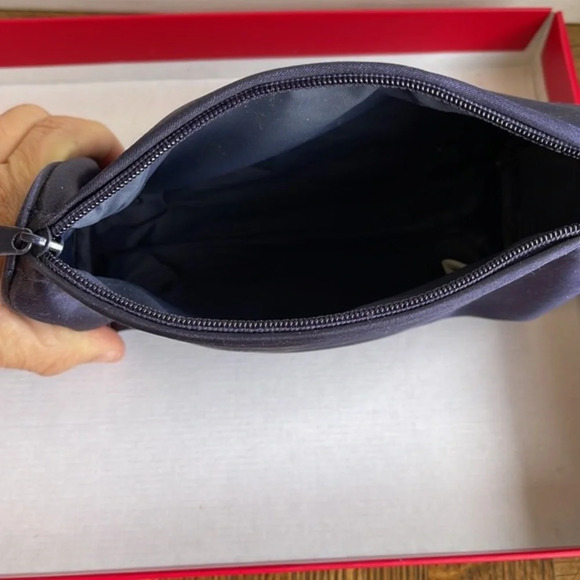 Christian Dior zippered cosmetic pouch - Picture 5 of 9